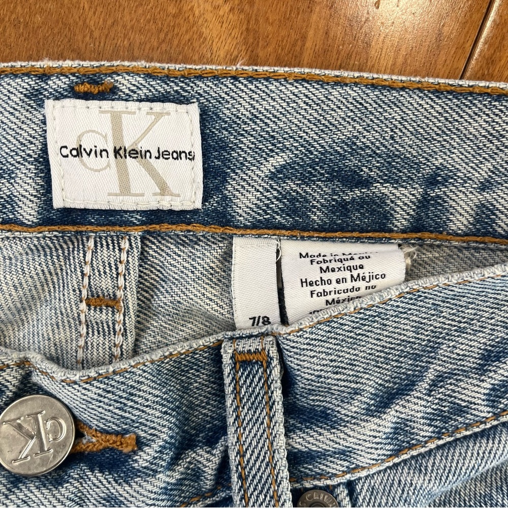 Calvin Klein Jeans - Picture 3 of 4